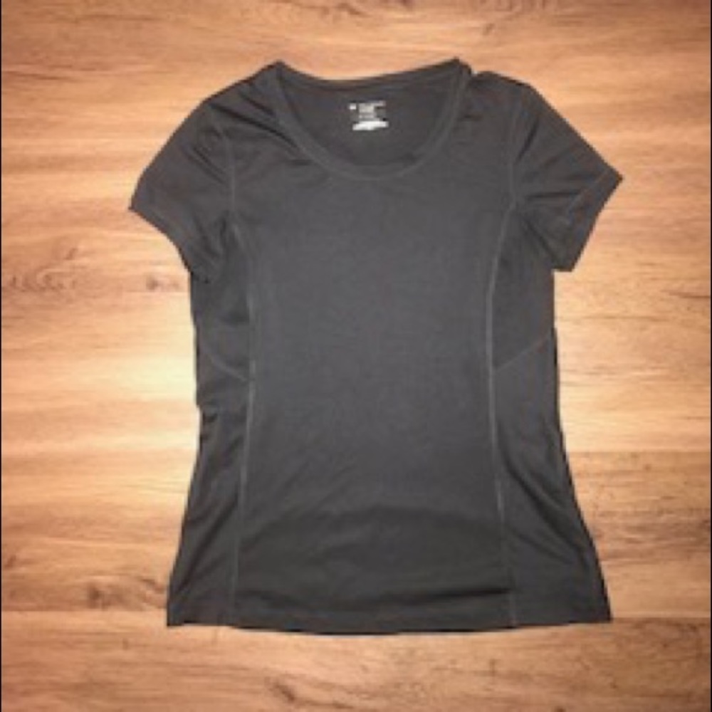 Black tek gear short sleeve